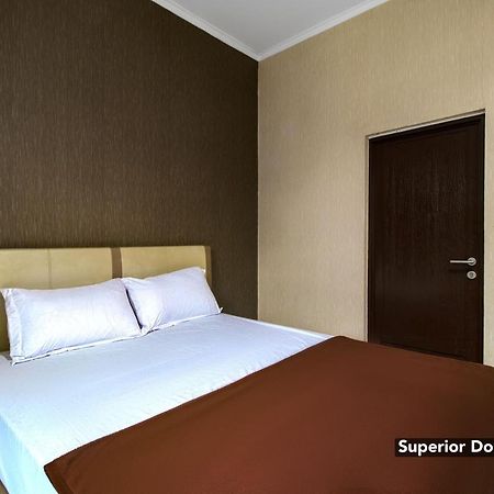 Hotel Arjuna Bekasi Bagian luar foto