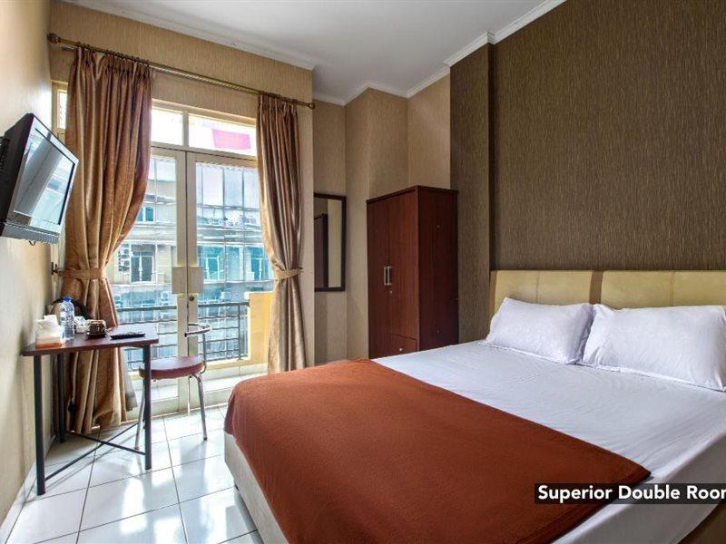 Hotel Arjuna Bekasi Bagian luar foto