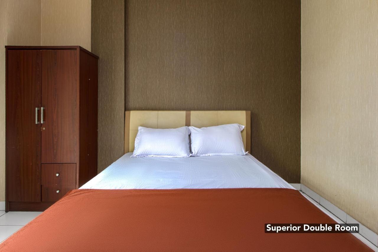 Hotel Arjuna Bekasi Bagian luar foto