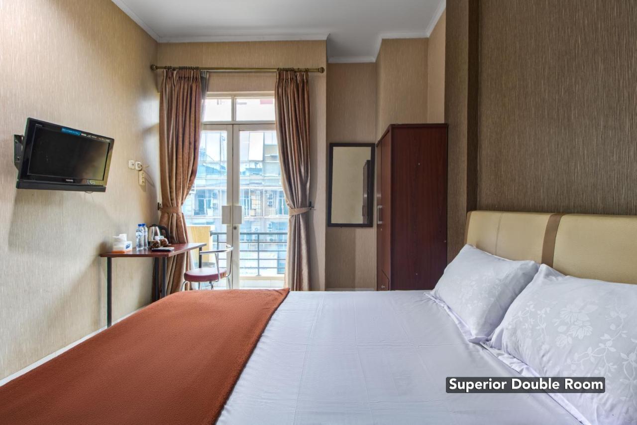 Hotel Arjuna Bekasi Bagian luar foto