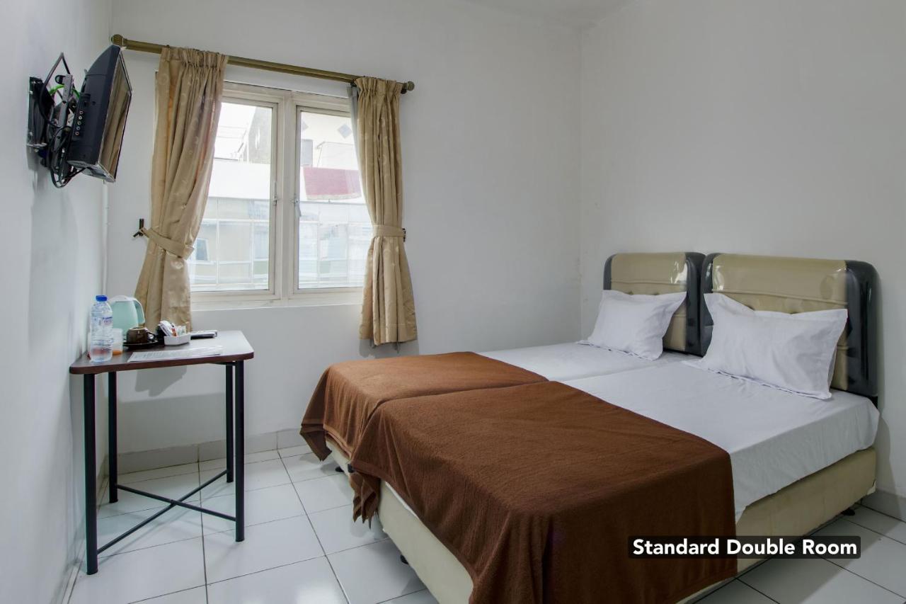 Hotel Arjuna Bekasi Bagian luar foto