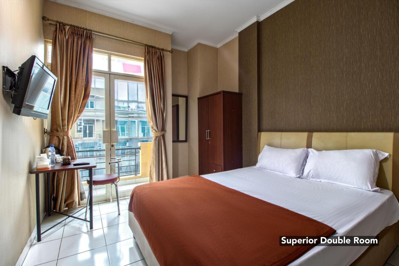 Hotel Arjuna Bekasi Bagian luar foto