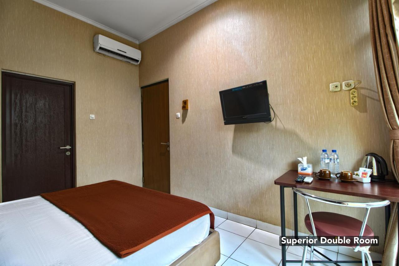 Hotel Arjuna Bekasi Bagian luar foto