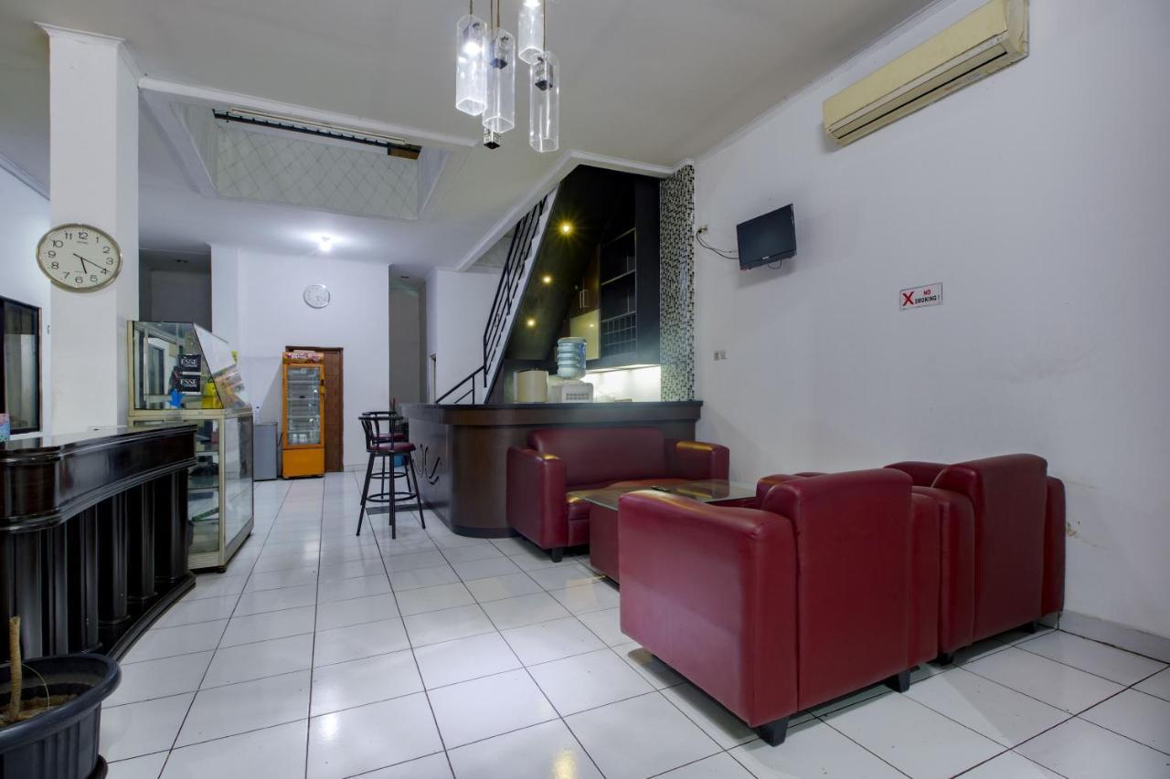 Hotel Arjuna Bekasi Bagian luar foto