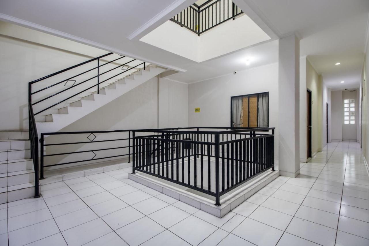 Hotel Arjuna Bekasi Bagian luar foto