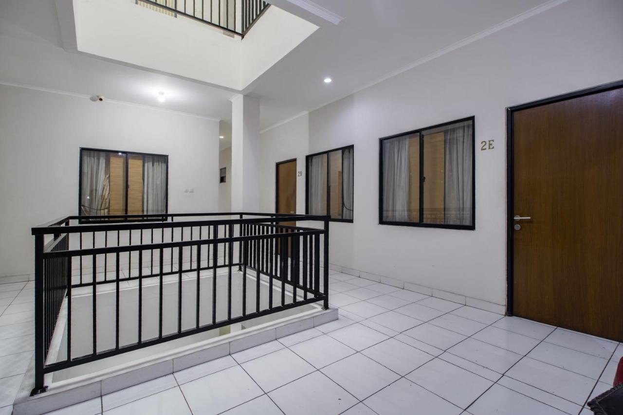Hotel Arjuna Bekasi Bagian luar foto